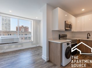 941 W Carmen Ave APT 603, Chicago, IL 60640