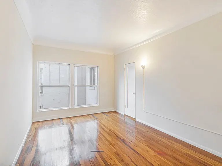 657 Cochran — Photo 14
