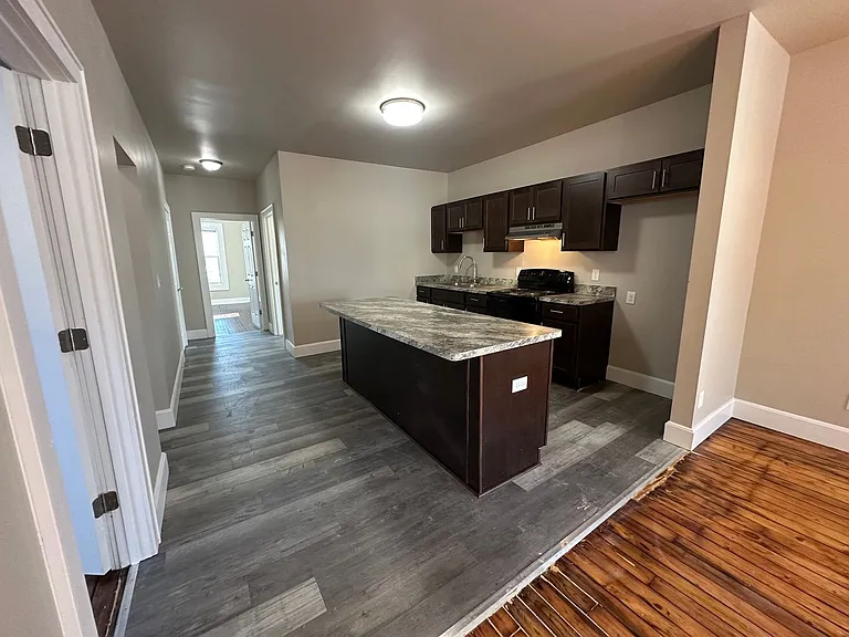 3860 N 19th Pl — Photo 10