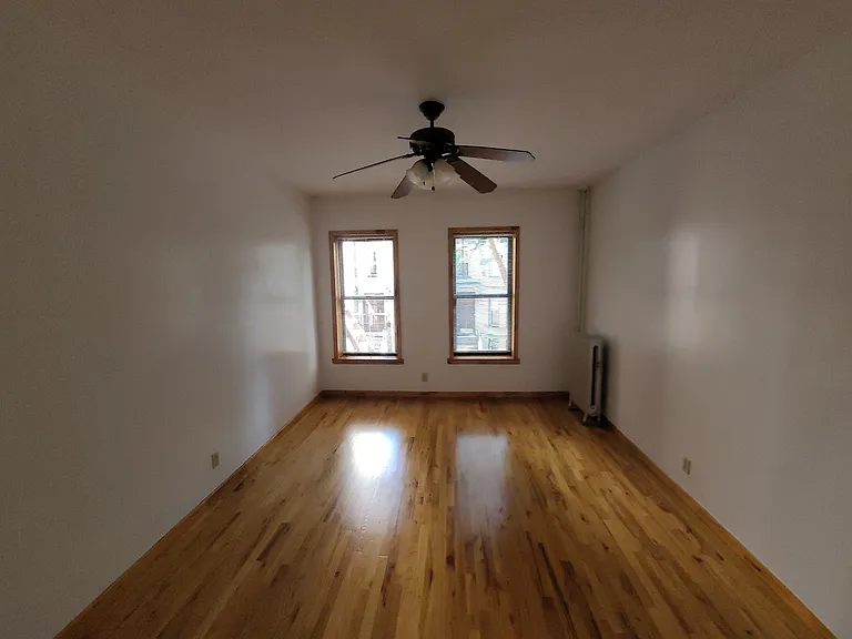 1001 Lincoln Pl #2B — Photo 1