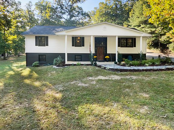 3rd image of 3863 Fox Hollow Rd
