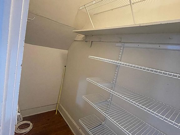 5th image of 248 Hart Blvd #1R