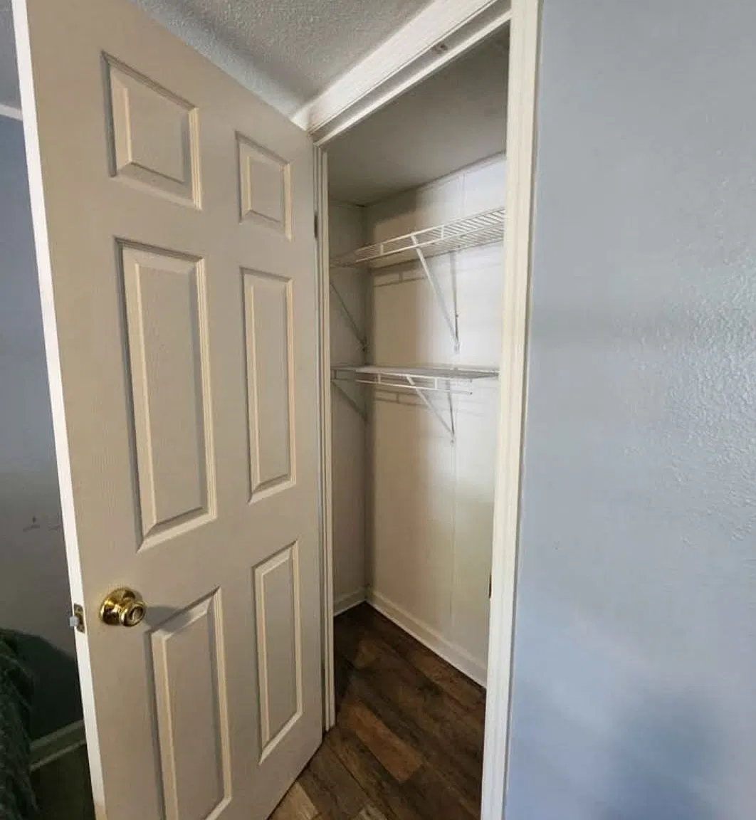 Private room in shared house — Photo 2