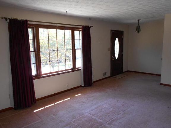 2nd image of 3388 Sherrod Dr SW