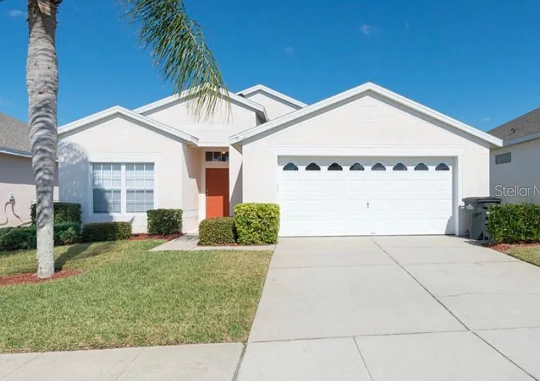 8121 Fan Palm Way — Photo 1