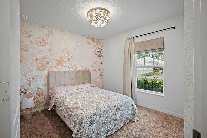414 SW Dahled Ave — Photo 3