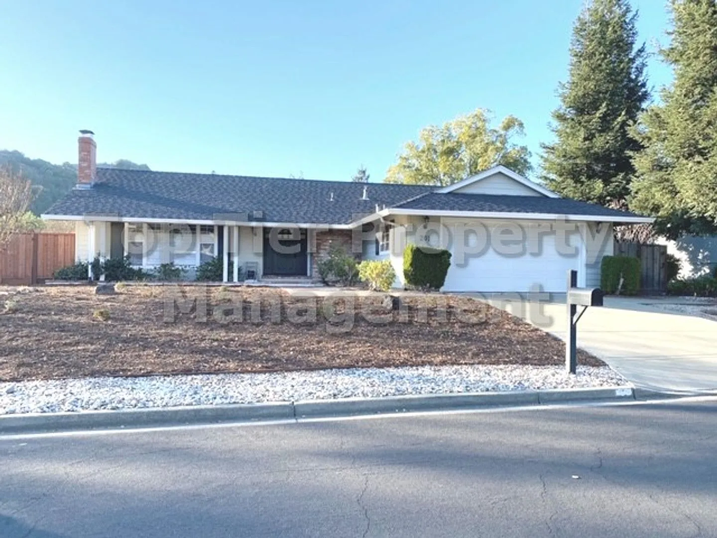 201 Sheila Ct photo 1