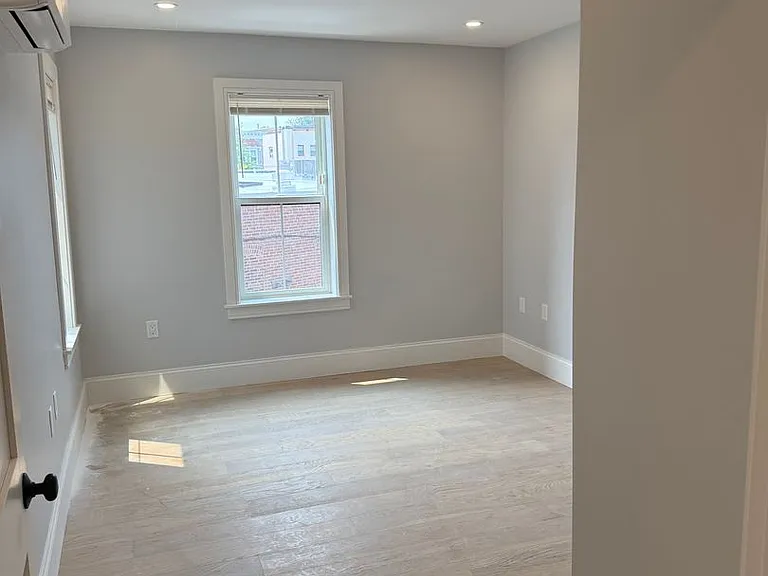 400 Market St #206 — Photo 8