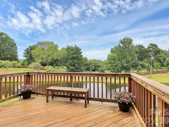 2541 Grantham Place Dr, Fort Mill, SC 29715