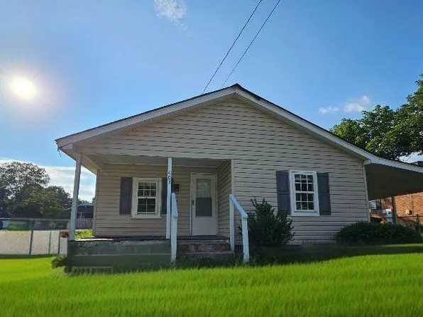 403 N Sellers St, Selma, NC 27576