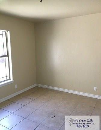 3rd image of 7577 Florida Pine St