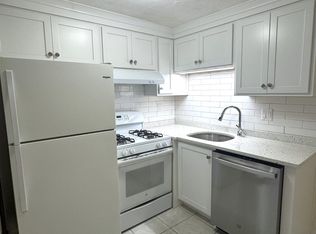 362 Centre St APT 1, Quincy, MA 02169
