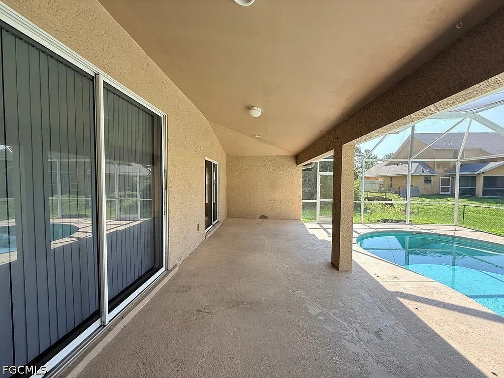 3 bed, 2.0 bath, 1937 sqft, $1,895 — Photo 3