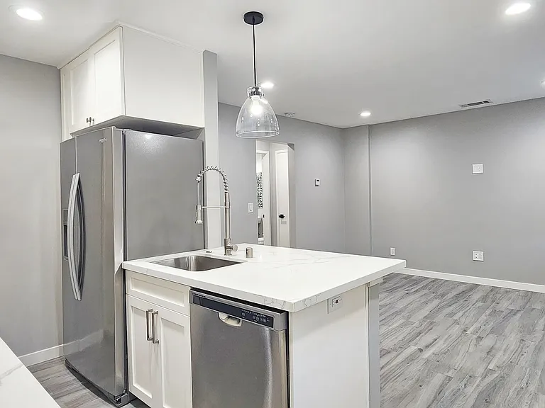 3901 H St #4 — Photo 9