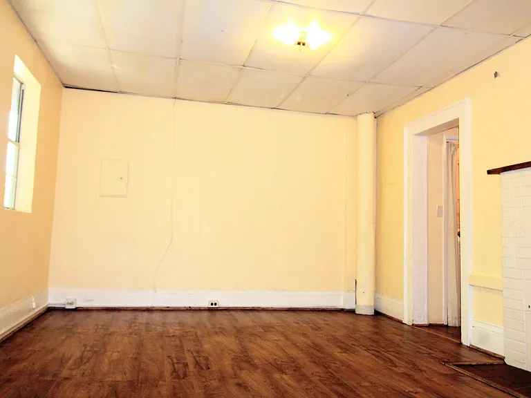1021 College Ave — Photo 6