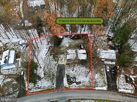 3rd image of 63 Sea Horse Rd