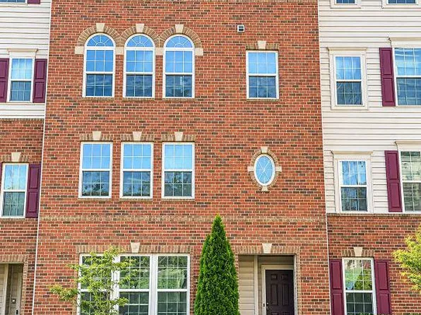 7857 Culloden Crest Ln, Gainesville, VA 20155