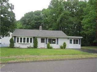 6 Eagle Ct, East Hartford, CT 06118