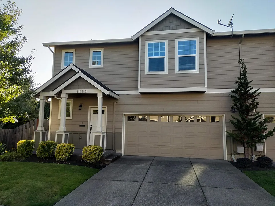 2893 SE 48th Pl