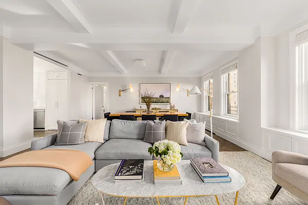 Sold by Compass | media 22