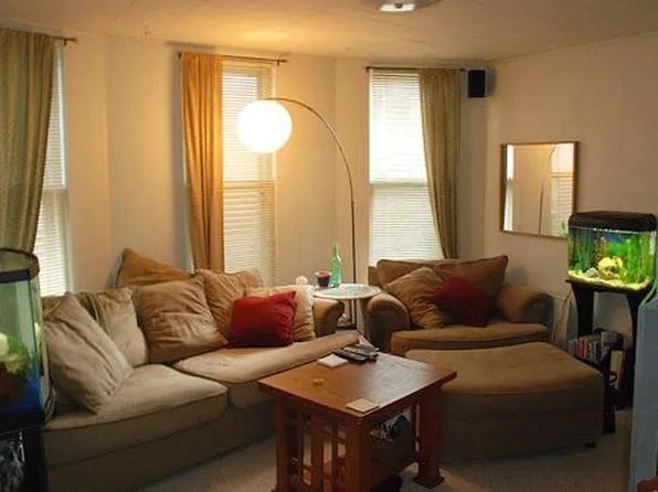 209 S Broom St APT 1, Madison, WI 53703