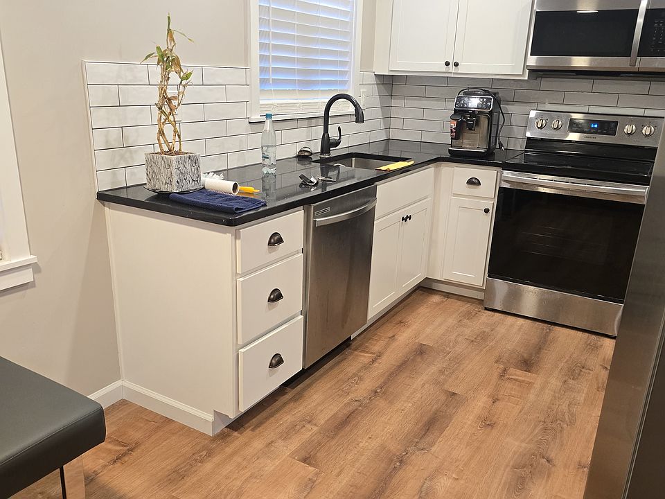 1st image of 394 Sierra Vista Ln #1