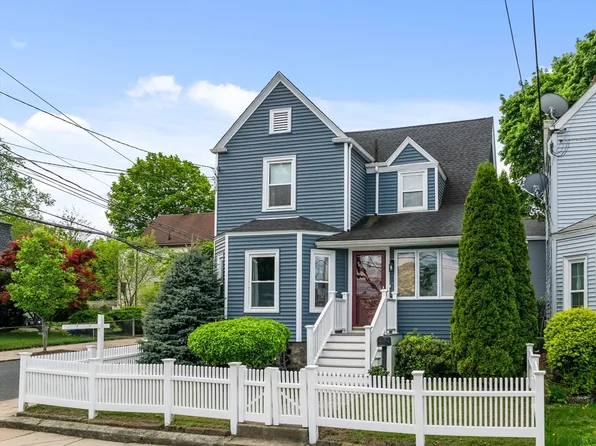28 Albano St, Roslindale, MA 02131