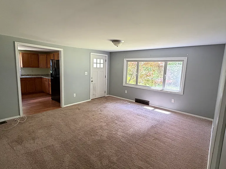 Heisler Rd — Photo 9