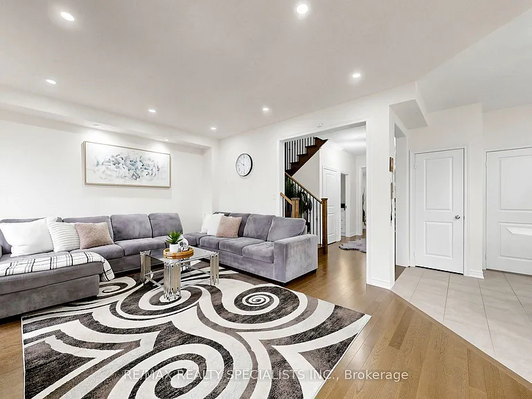 250 Chippewa Ave — Photo 12