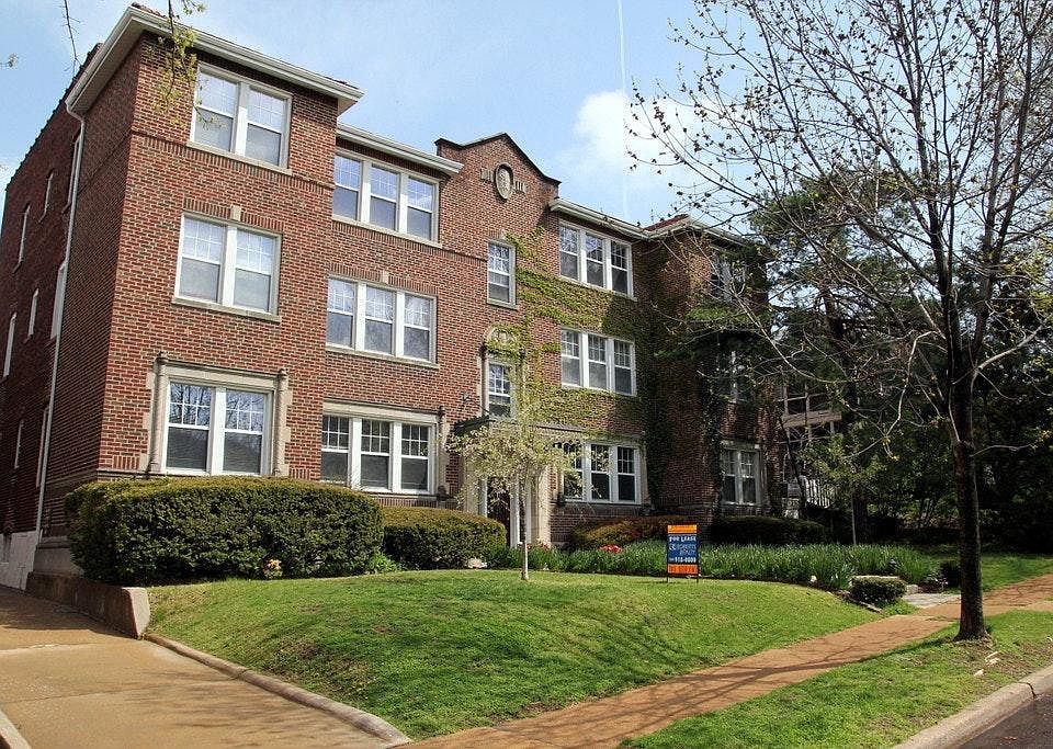 1st image of 7507 Oxford Dr APT 3W