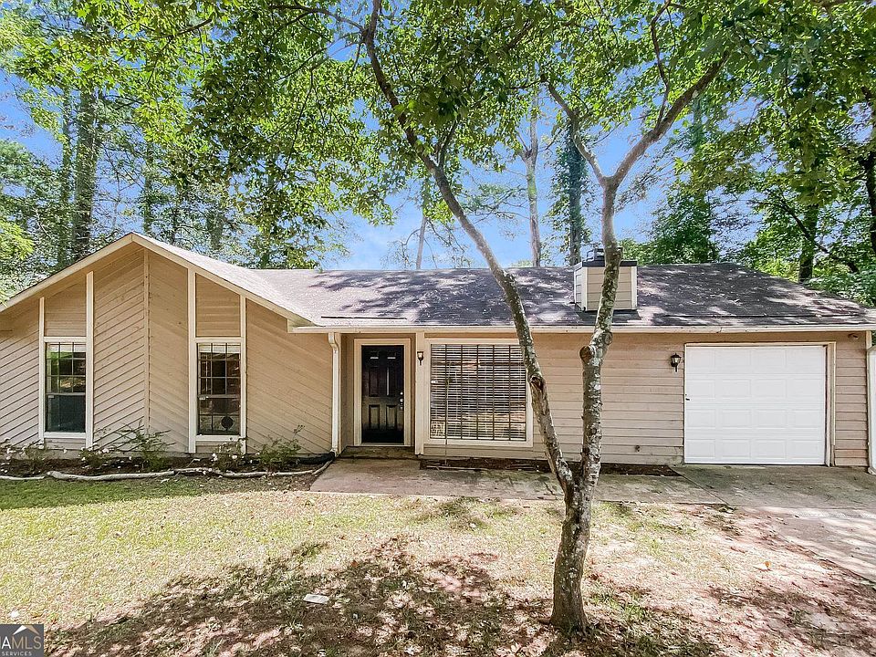 1st image of 8202 Winewood Ct