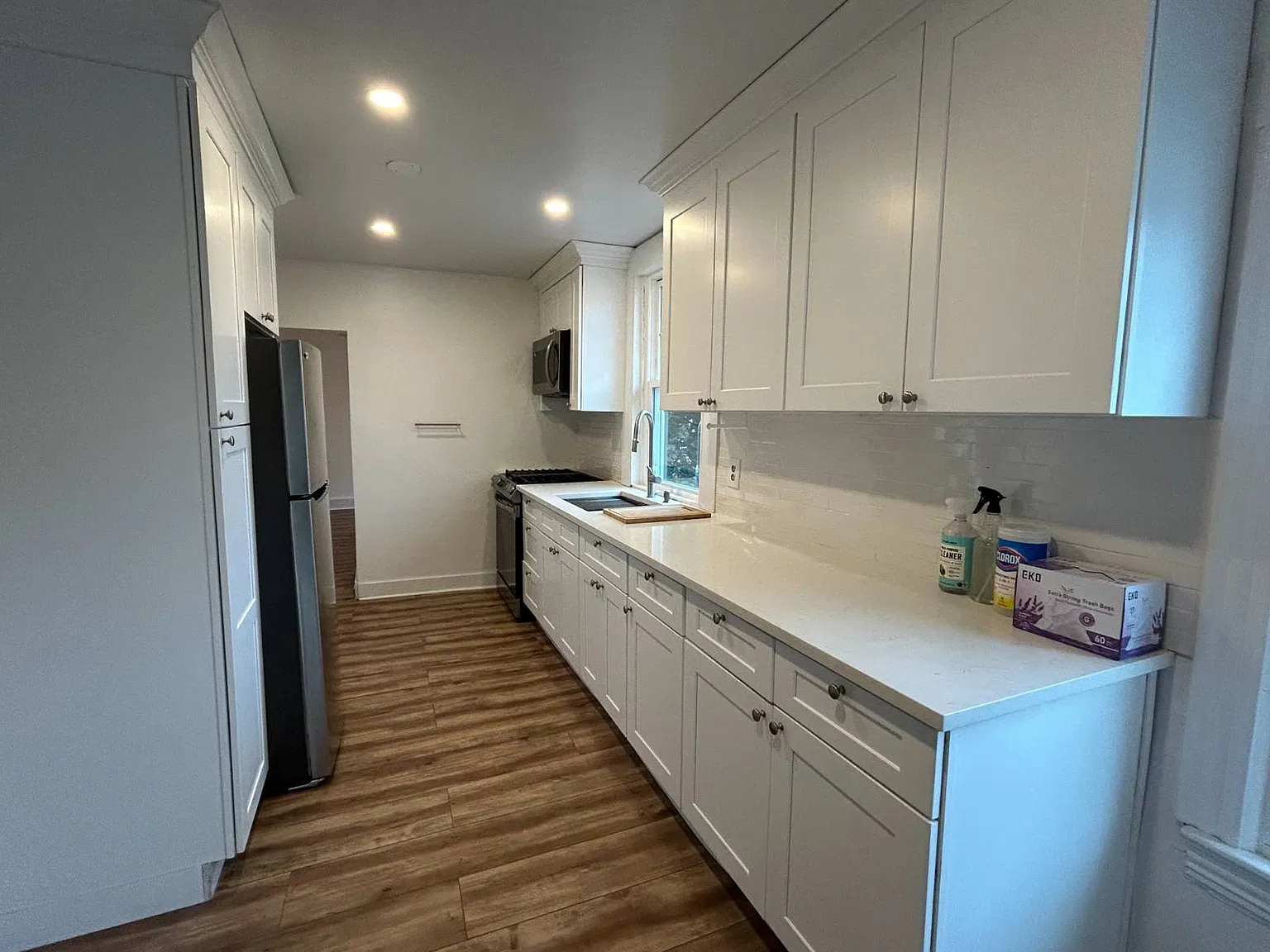 4 bed, 2.0 bath, $4,500 — Photo 3