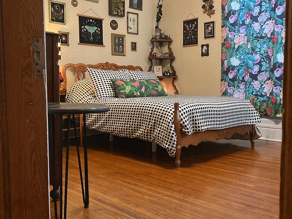 Main bedroom with closet