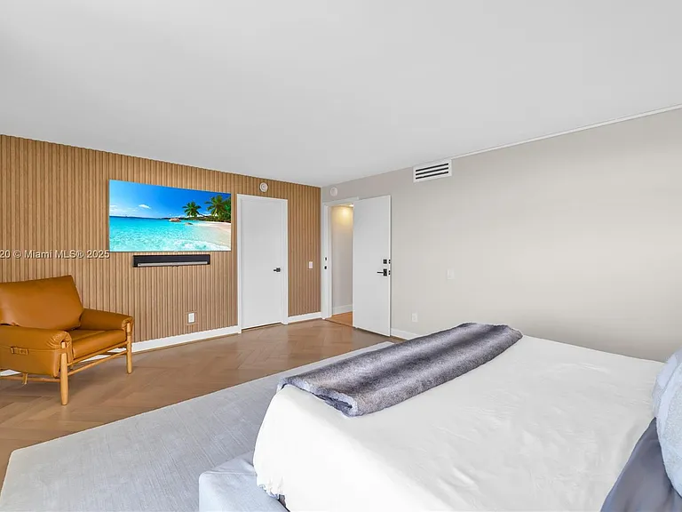 615 Ocean Dr #6A — Photo 9