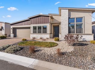 2221 Paint Horse Dr, Reno, NV 89521