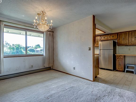 5th image of 11983 SE Kehrli Dr