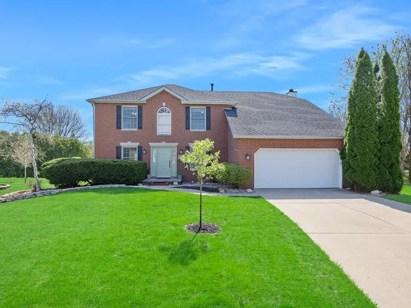 1010 Durham Dr, Bloomington, IL 61704