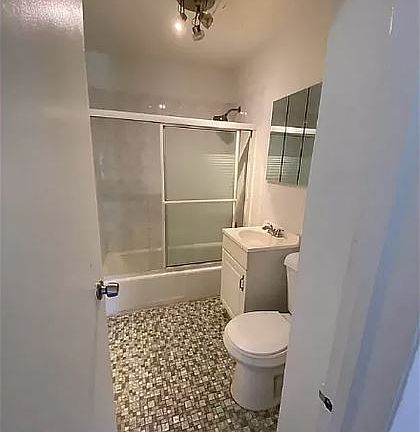 4th image of 259 W 55th St APT 4A