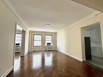 Rented by Moises Farhart, LREB