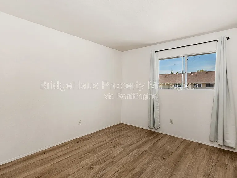 7831 Rancho Fanita Dr #D — Photo 22