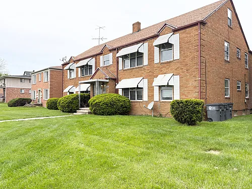 1384 N Cove Blvd #3 Photo 1