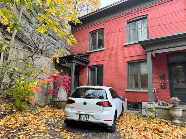 27 Perkins St, Ottawa, ON K1R 7G4