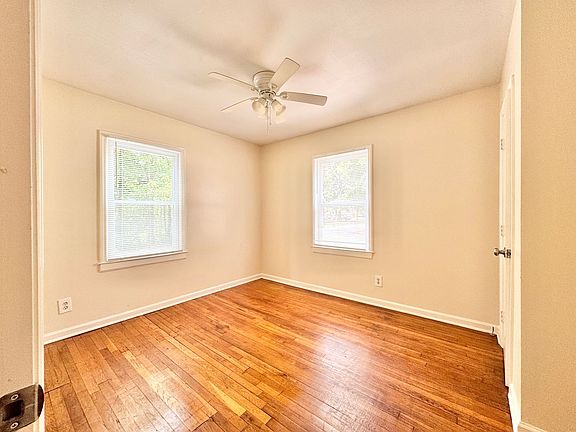 5th image of 300 Lucerne St