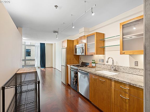 4th image of 1221 SW 10th Ave Unit 316