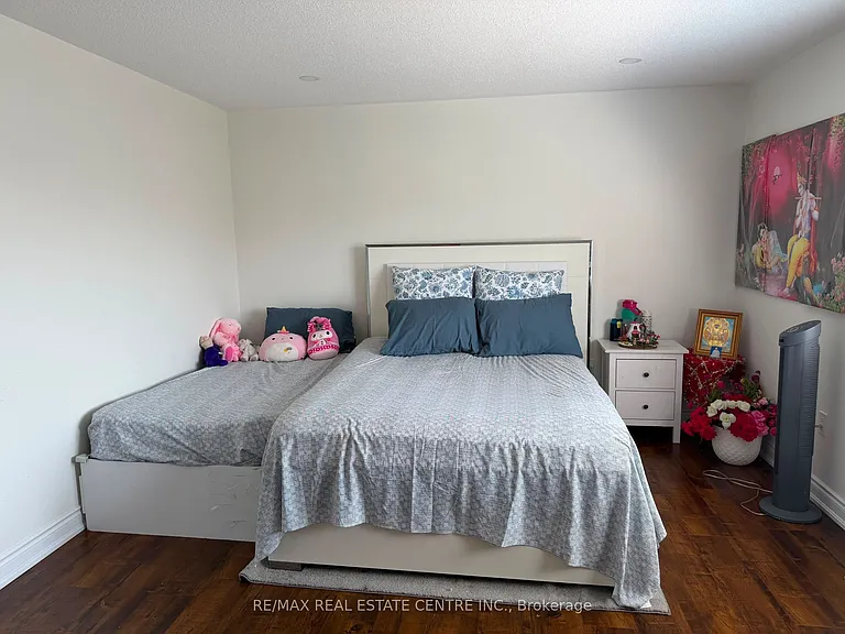 32 Ray Richards St — Photo 8