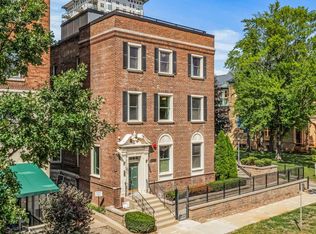 1042 E Juneau Ave, Milwaukee, WI 53202
