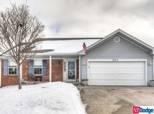 2713 Hunter Dr, Bellevue, NE 68123