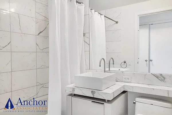 Rented by Anchor Associates | media 32