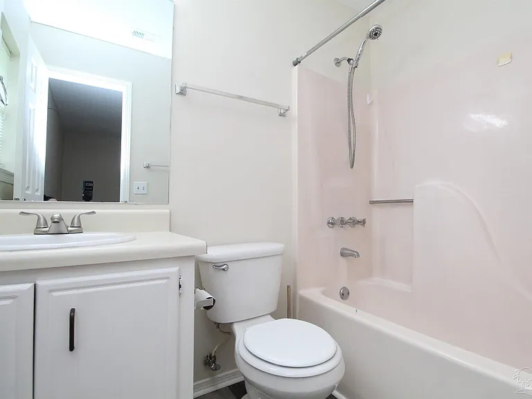 8126 Crystal Wells Pl — Photo 11