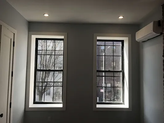 Rented by Nooklyn NYC LLC | media 113